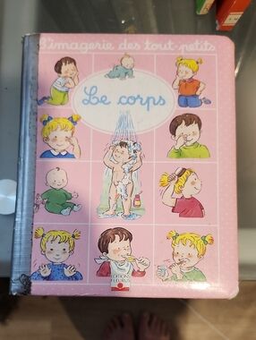 📚 4/$20 📚 Le Corps Children's Board Book - Pink Illustrated Cover
